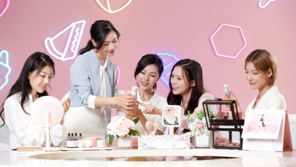 定制化护肤时代来临，玫琳凯私人美容顾问，致力塑造美容及健康行业服务新标杆