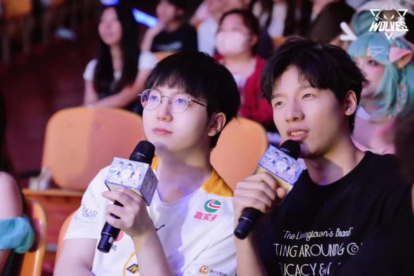 狼队重磅官宣：挂牌3人，妖刀确认离开，3大功勋接连出走，AG乐了