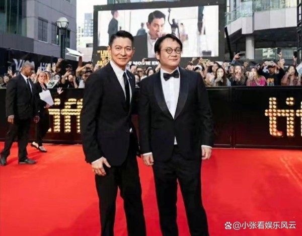 《红毯先生》中的揭秘：娱乐圈中人脉与才华的重要性