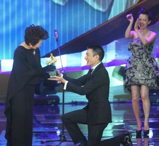 揭金马影后叶德娴悲惨身世 乃刘德华干妈(图)