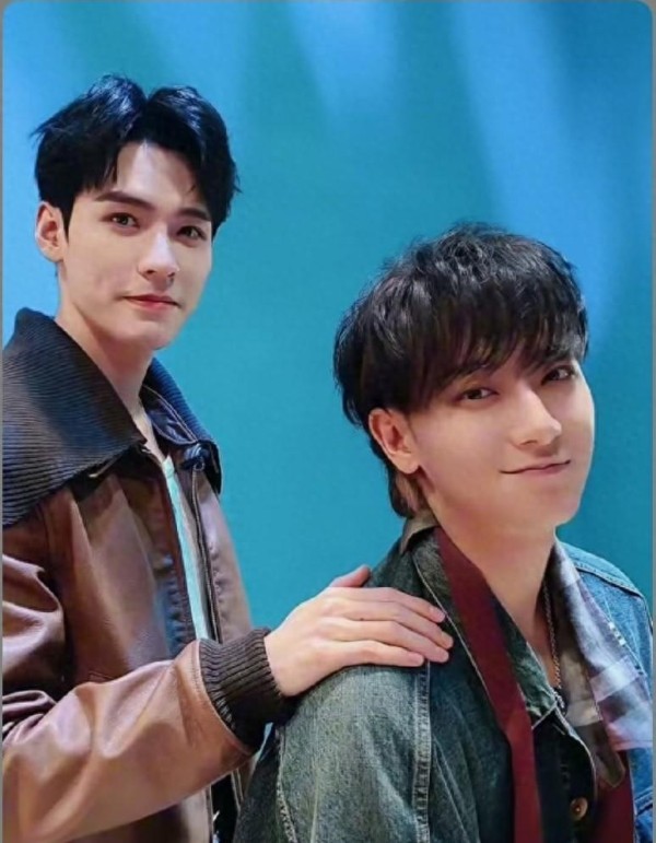 黄子韬与龚俊被网红评为“一般”引发广泛讨论