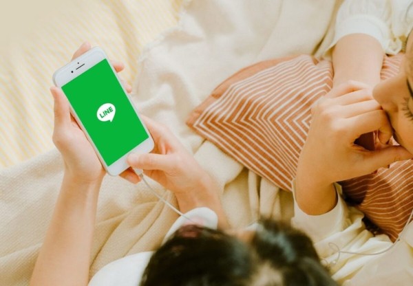 通訊軟體：LINE / Kakao Talk