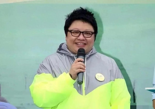 韩红拒绝援助非洲难民，韩红言论引起争议，表示只救援自己同胞