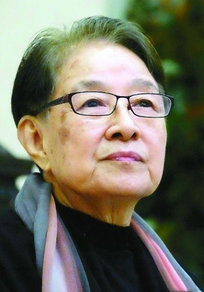 这位女作曲家为中国音乐事业作出了杰出贡献，对乐坛产生深远的影响。