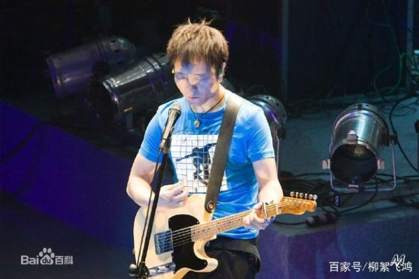 “佛系”歌者许巍：穿过幽暗的岁月，也曾感到彷徨