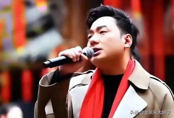 海来阿木双面人生：春晚劳模遭全网吐槽