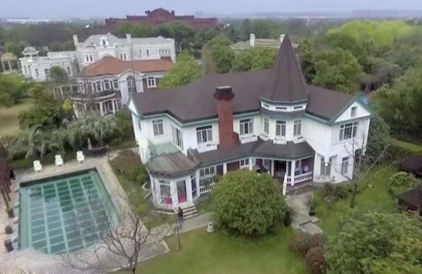 沈梦辰大秀上海豪宅，同行表示羡慕！网友：奋斗到下辈子也买不起