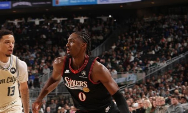 费城新王!马克西场均轰33+7,乔治:他是灵魂人物_新闻