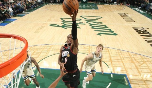 费城新王!马克西场均轰33+7,乔治:他是灵魂人物_新闻