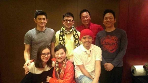 吴奇隆带刘诗诗回台见长辈 苏有朋到场