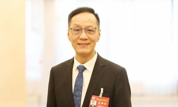 央视怒批！不学无术、丑陋曝出，冯远征的话给内娱提了个忠告