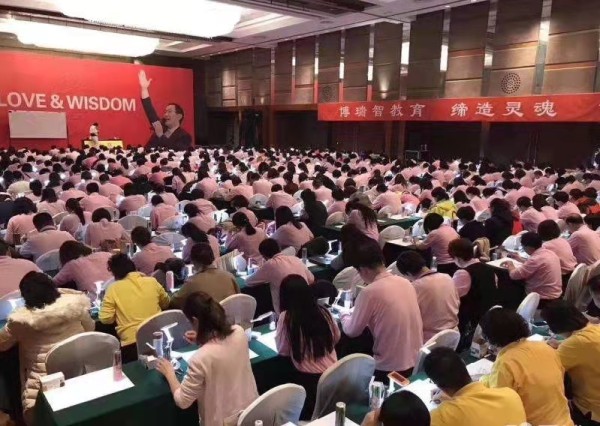 扬州明星发布会充场、扬州群众演员充场，扬州粉丝会充场，扬州排队充场，扬州充场婚礼、扬州吃饭充场