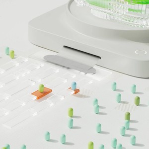 《机器之血》:成龙与未来科技的碰撞，谁将拯救普通女孩?