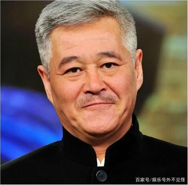 他的拜师礼整的跟电影似的，他的本事呢？好多明星都找过他