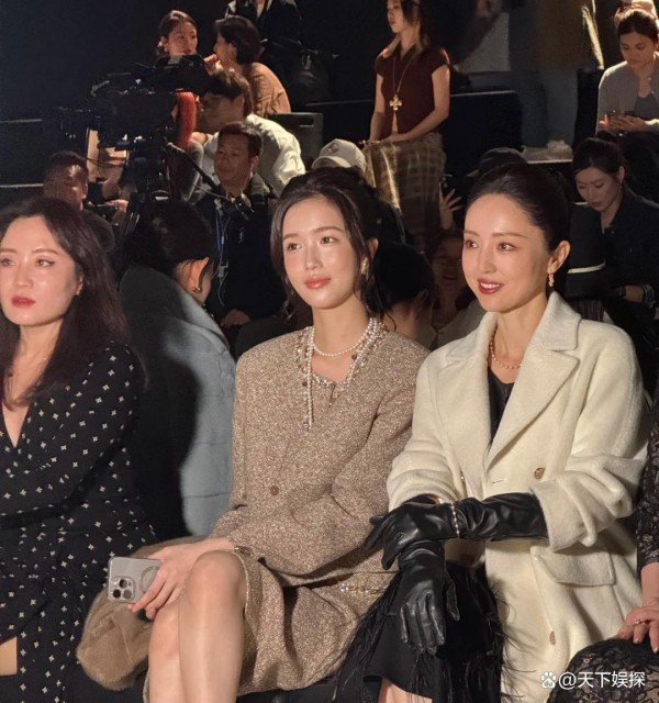 明星与网红生图对决，谁能在时尚秀场凭“真颜值”取胜？