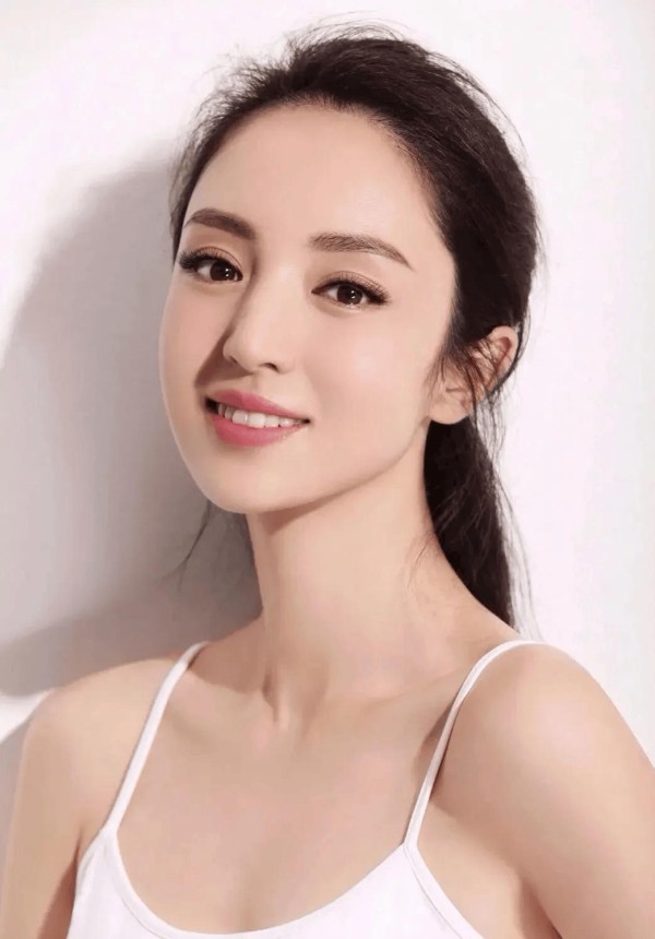 高云翔商场为女尬舞上热搜！再婚生女背后是父爱还是洗白？