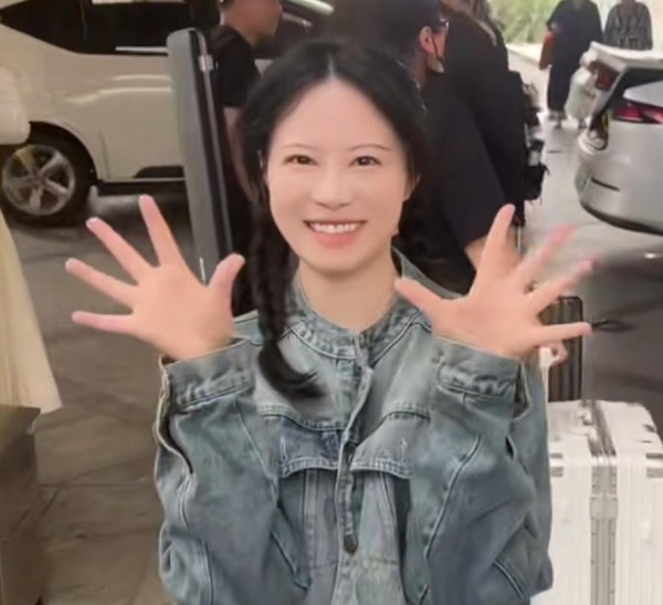 二饼力哥接地气，与粉丝互动如邻家大哥小妹，老六追星孙恩胜