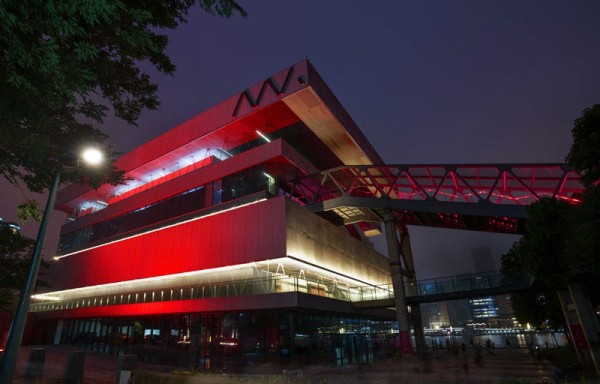 dior迪奥烈艳蓝金星光派对于上海艺仓美术馆举行