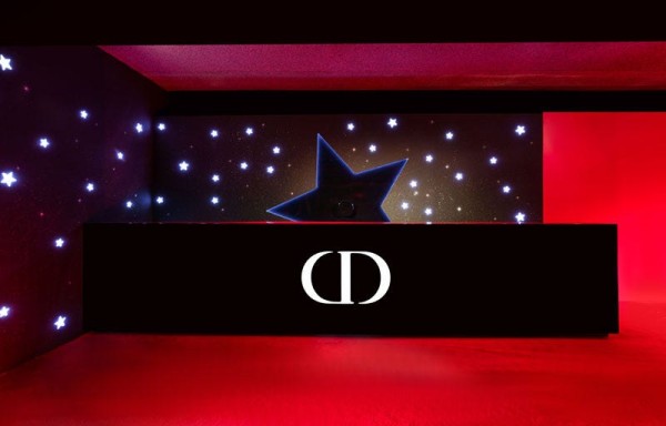 dior迪奥烈艳蓝金星光派对活动现场
