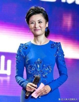 这三位央视知名女主持太绝了！端庄秀丽、文采出众，学识与口才双双在线，不得不佩服央妈选拔人才的独到眼光，其中我对胡蝶颇为熟悉