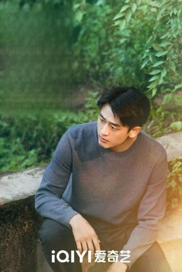 演员王天辰晒“跳板背景板” 十年磨一剑终上桌