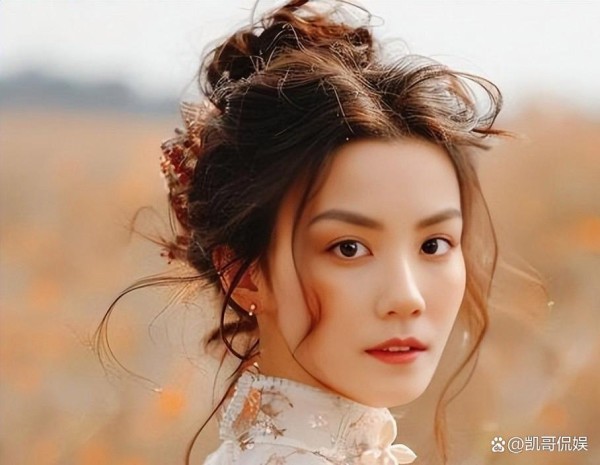 央媒27字锐评王菲春晚表现，不提歌技却一针见血，戳中年歌迷心坎