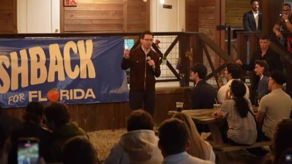 美议员格雷厄姆言论引争议,称无国不炸无人不睡