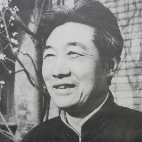 原创徐悲鸿成名作《八骏图》,放大20倍,你会有意想不到发现!