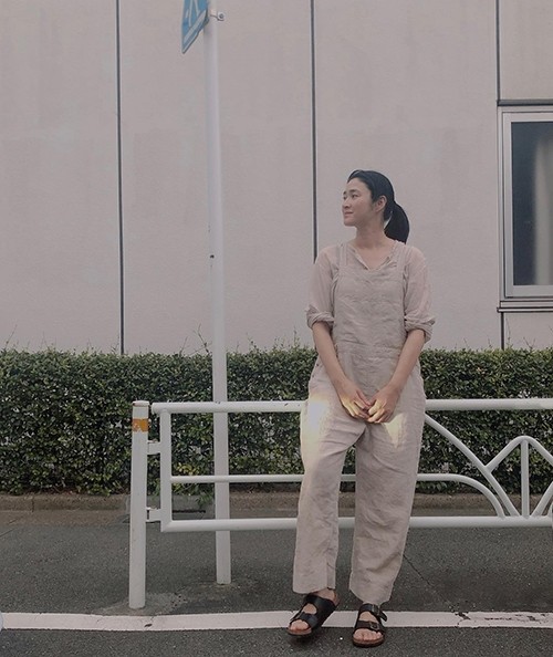 有別於幕前的光鮮形象，小雪私底下的穿著打扮其實相當樸素簡單。（出自IG@koyuki_official）