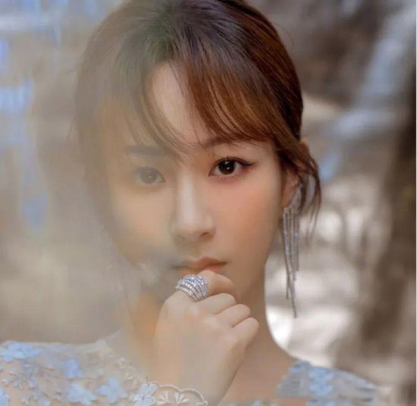 杨紫：从“小雪”到实力派，她的蜕变与光芒