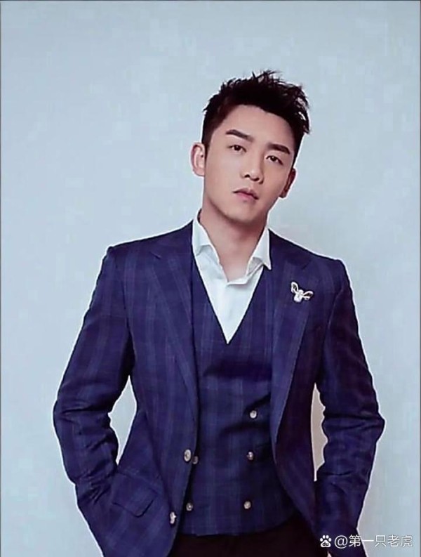 有次主持人问郑恺：“你一天最多...@第一只老虎的动态