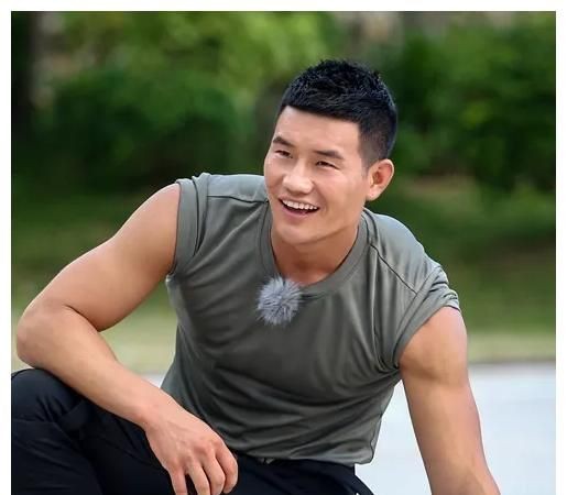 “嘎子哥”谢孟伟闹离婚，10亿财产一分不给妻子，网友：钱真好