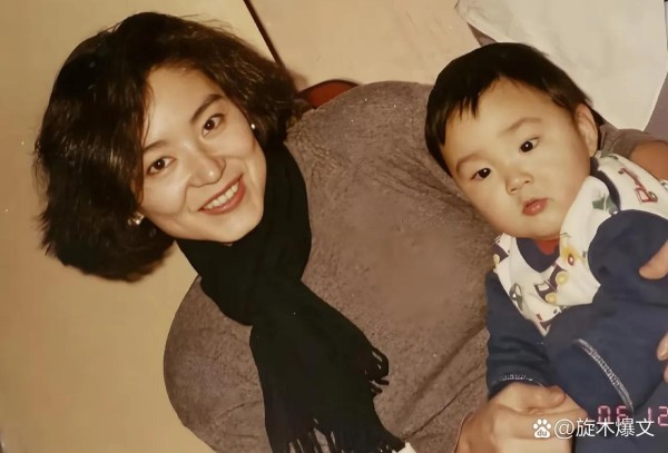 2006年，林青霞参加活动，同一...@旋木爆文的动态