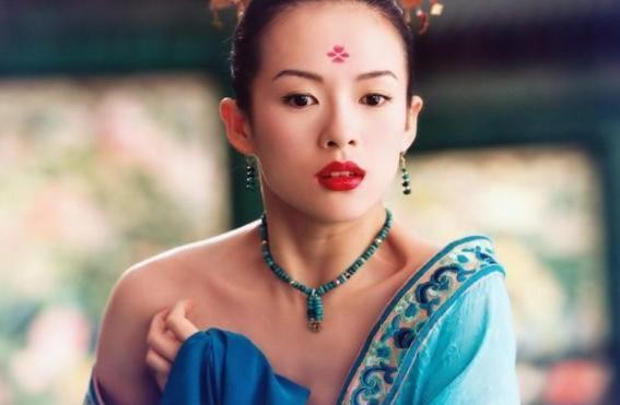 盘点8个饰演盲人的演员，前七个都是在“瞎演”，只有她用心了！