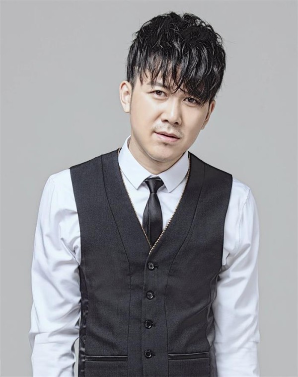 高进经纪人丨高进经纪公司丨高进代言费丨星丨明星档案丨高进出场费多少丨高进商演价格丨明星代言公司丨明星经纪公司丨歌手高进个人资料简介