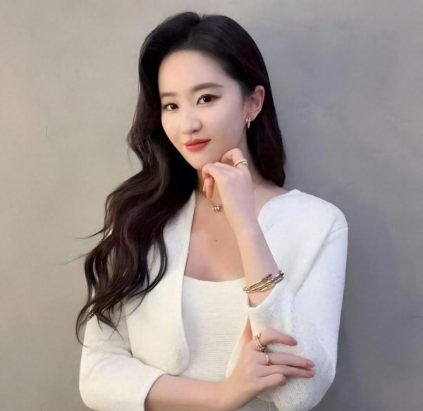 刘亦菲角色诠释：勇气与牺牲的真谛