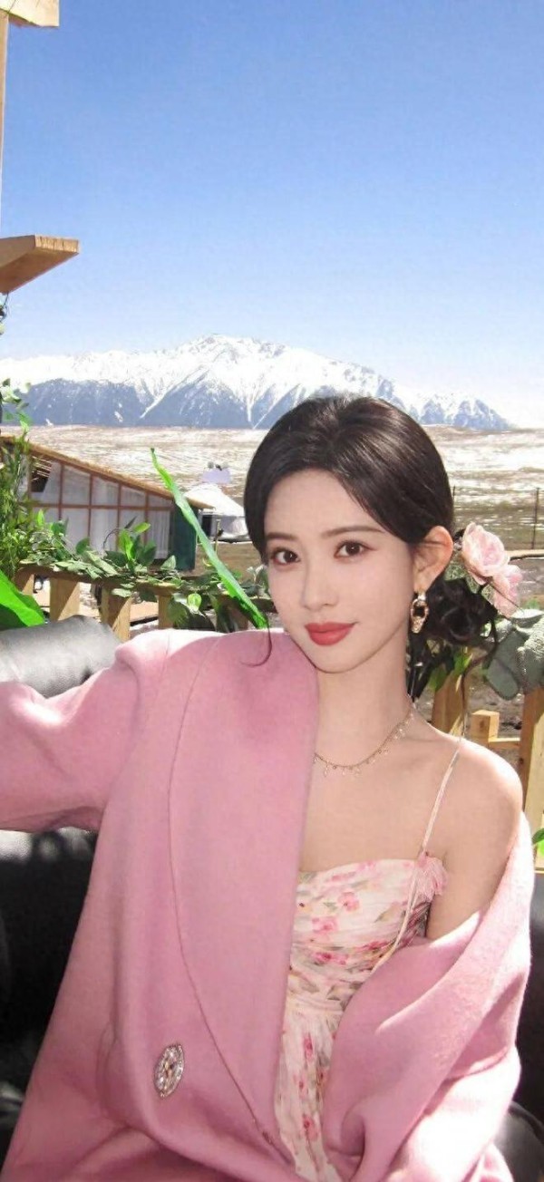 从争议女星到路人缘天花板，孟子义十年翻盘靠的不只是颜值