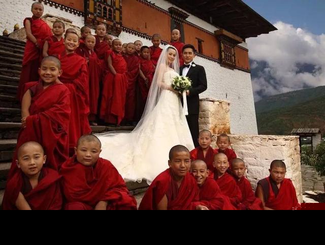 尴尬！林心如婚礼赵薇只给10万，而他结婚赵薇挥手就是200万！