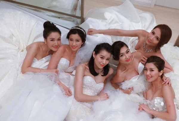 祝贺！香港著名女星疑似与未婚夫复合，参与情感节目修复关系