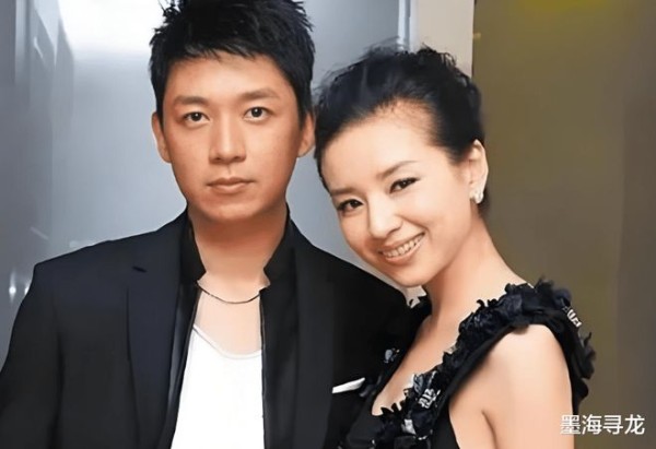 潘粤明深夜发文引复婚猜测，董洁再被质疑炒作无底线