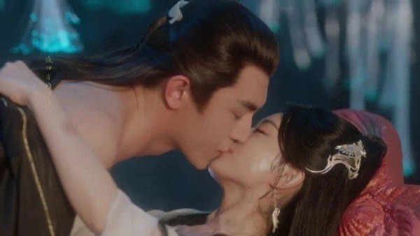 赵丽颖赌上监制身份力挺，林更新暴瘦20斤上演内娱最燃逆袭！