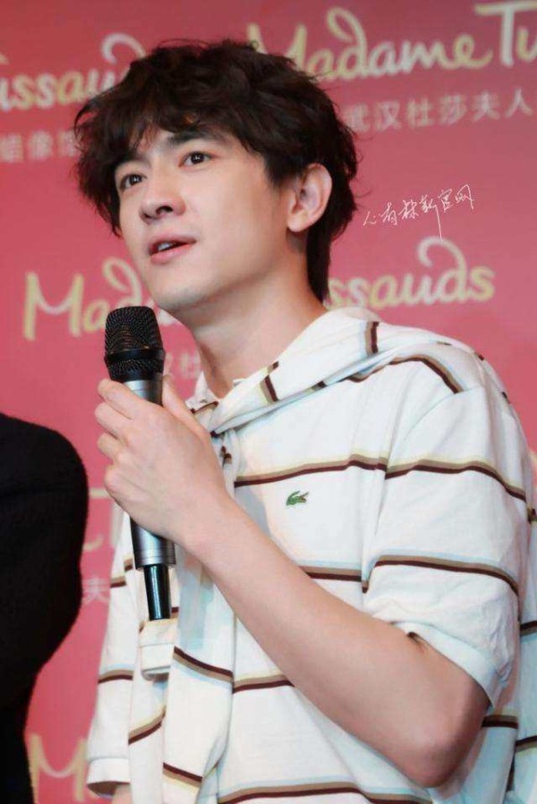 林更新赴武汉为蜡像揭幕，尴尬的是真人没有蜡像高