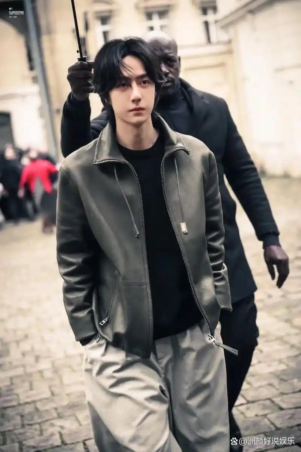 王一博成唯一双顶奢共享艺人！打破奢侈品行业严苛排他规则，手握 LOEWE 与 LACOSTE 全球代言人身份，改写行业竞争格局