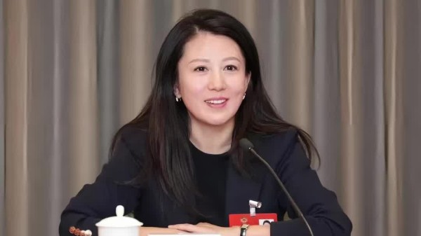 杨扬：呼吁培养真正的体育迷，营造不受“饭圈”干扰赛事环境