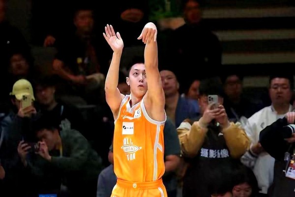 全明星人气王+MVP！徐杰创CBA31年史无前例纪录！胡明轩夺三分王