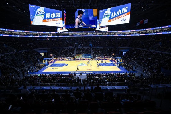 官方电解质饮料“东鹏补水啦”活力见证2026CBA全明星精彩对决