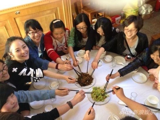 宋佳张楚楚母亲节感恩