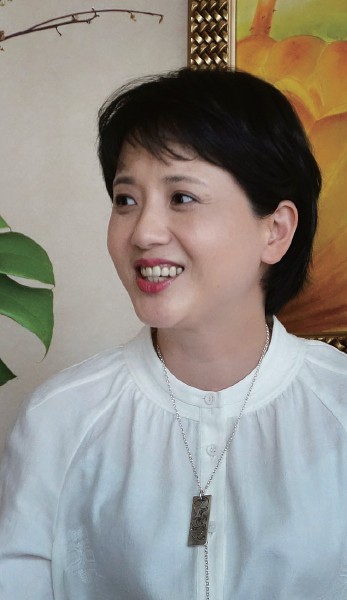 《金玉良缘》里的太后回温州做公益 出任红会大使