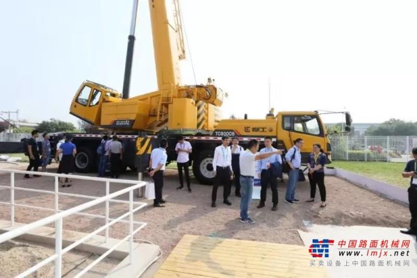 惊艳“BICES 2019”， 柳工36款明星产品尽展工程机械风采