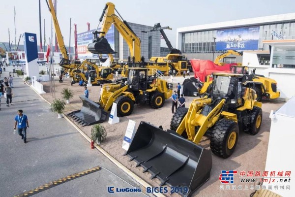 惊艳“BICES 2019”， 柳工36款明星产品尽展工程机械风采